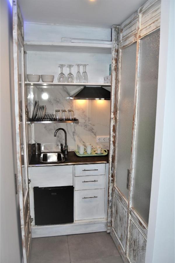 Suite Estudio Montana Torremolinos Bagian luar foto