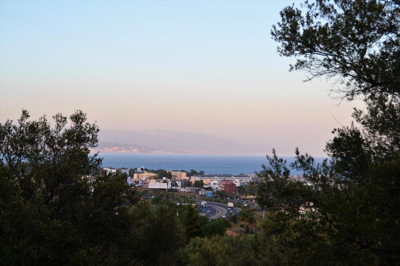 Suite Estudio Montana Torremolinos Bagian luar foto